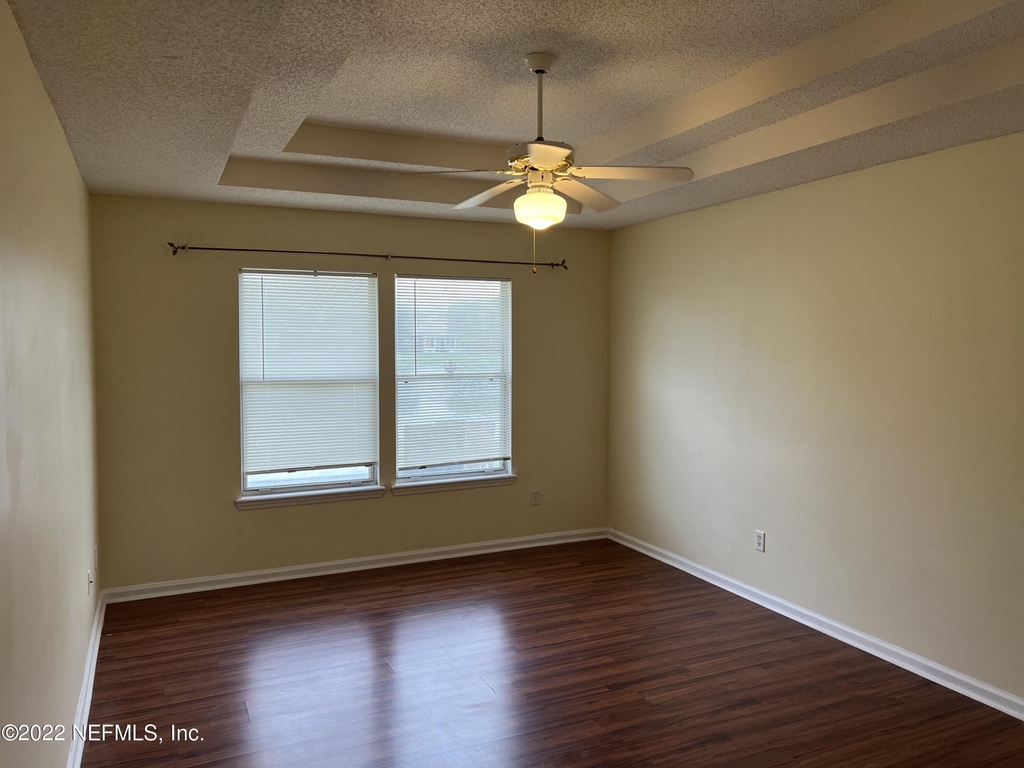 12162 Millford Ln - Photo 6