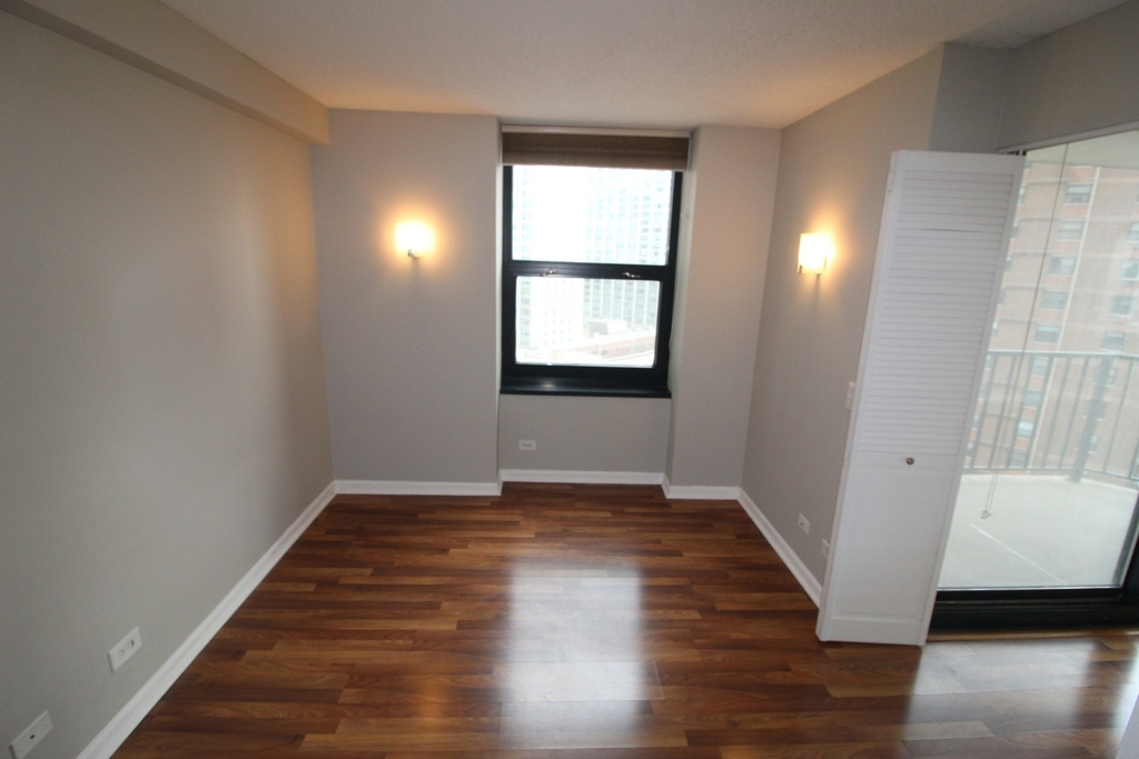 3660 N Lake Shore Drive - Photo 4