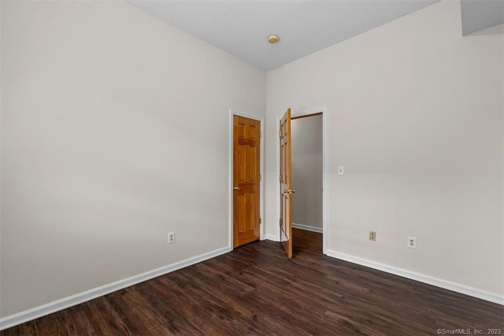 101 Barnum Avenue - Photo 3