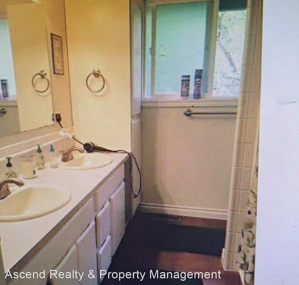 8045 Sw 103rd Ave - Photo 4