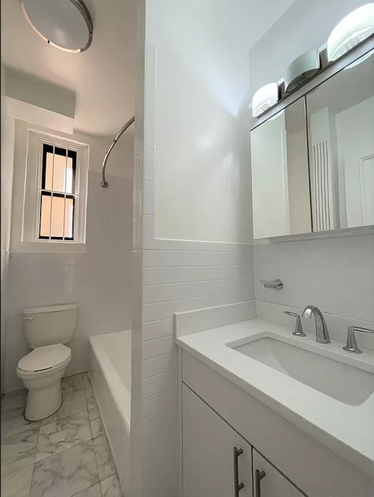 Central Park West - Photo 7