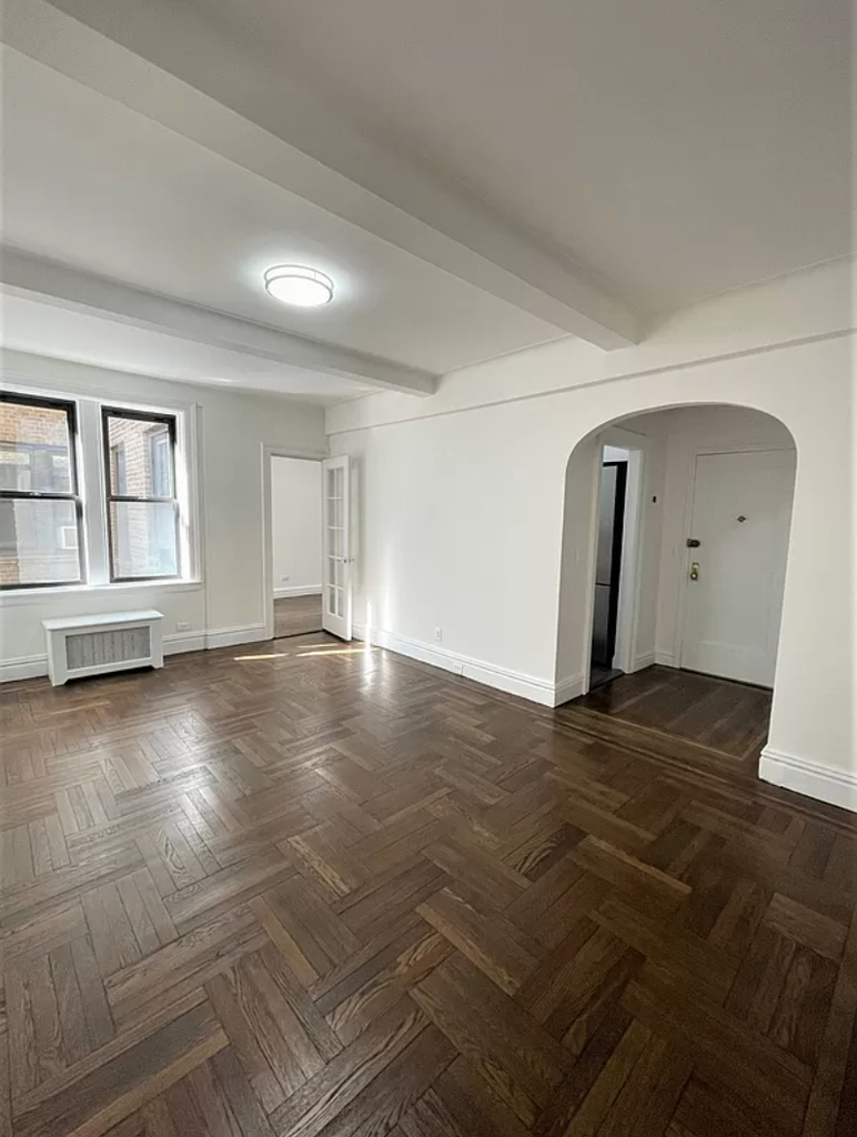 Central Park West - Photo 1