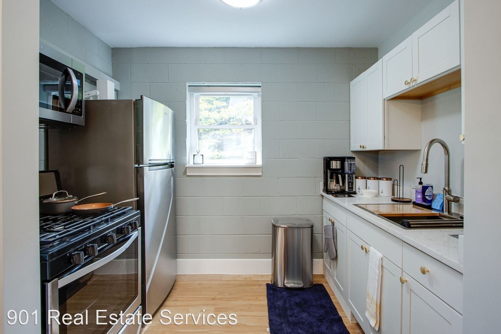 669 Adams Avenue - Photo 6