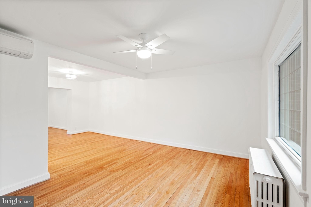 16 E Linden Street - Photo 1