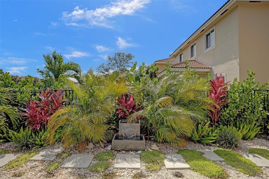 4812 Foxtail Palm Ct - Photo 14