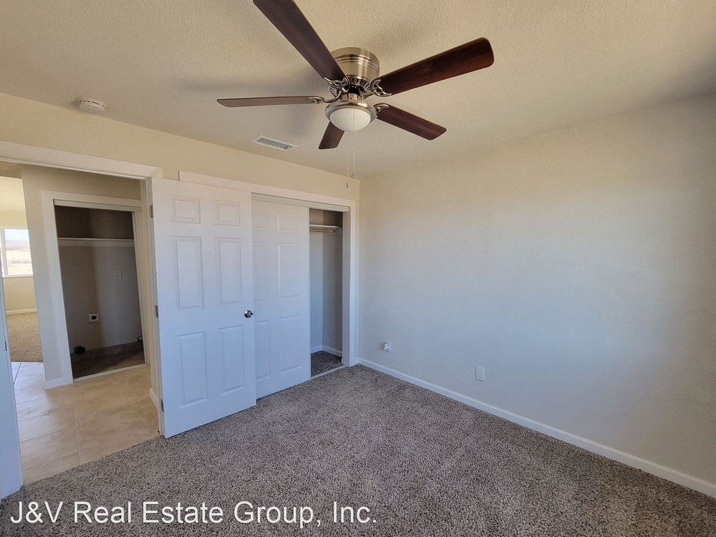 8513 Walpole Ave - Photo 12