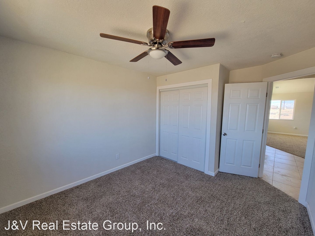 8513 Walpole Ave - Photo 11