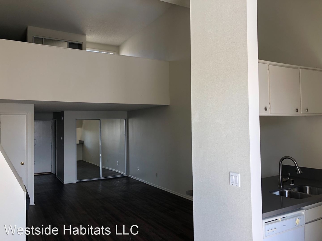 641 Gayley Ave - Photo 3