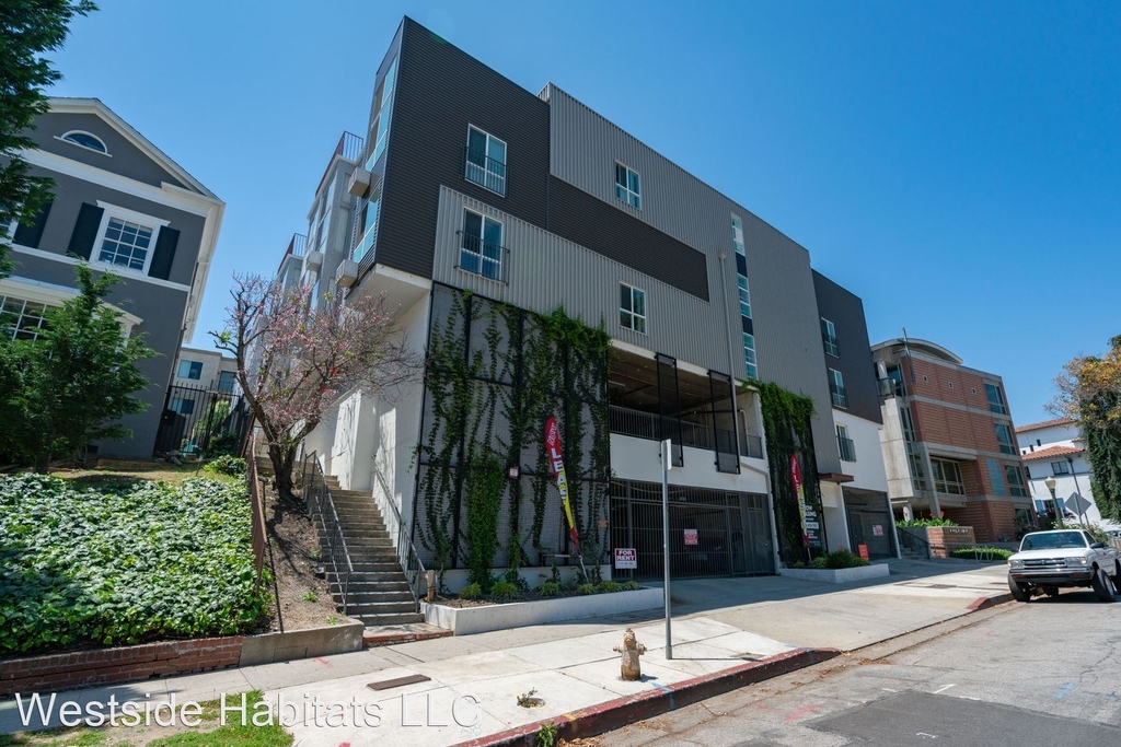 641 Gayley Ave - Photo 20