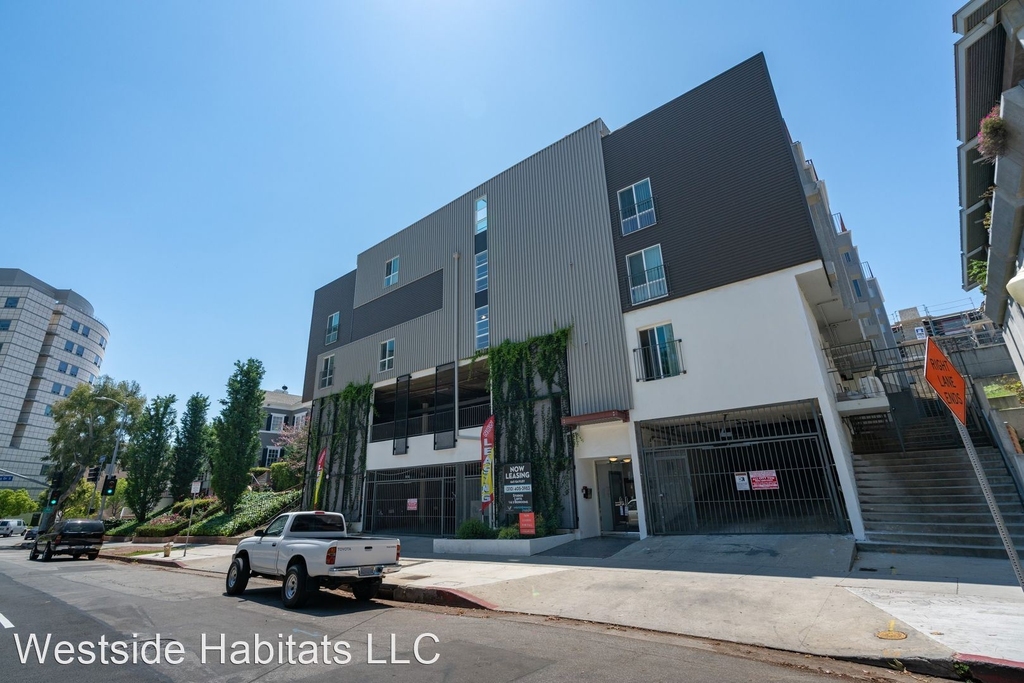641 Gayley Ave - Photo 19