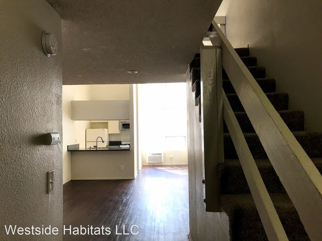 641 Gayley Ave - Photo 1