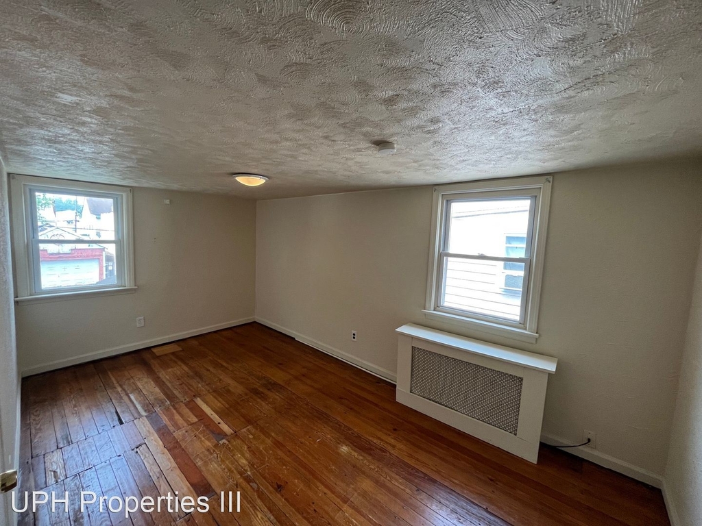 310 Lafayette St - Photo 10