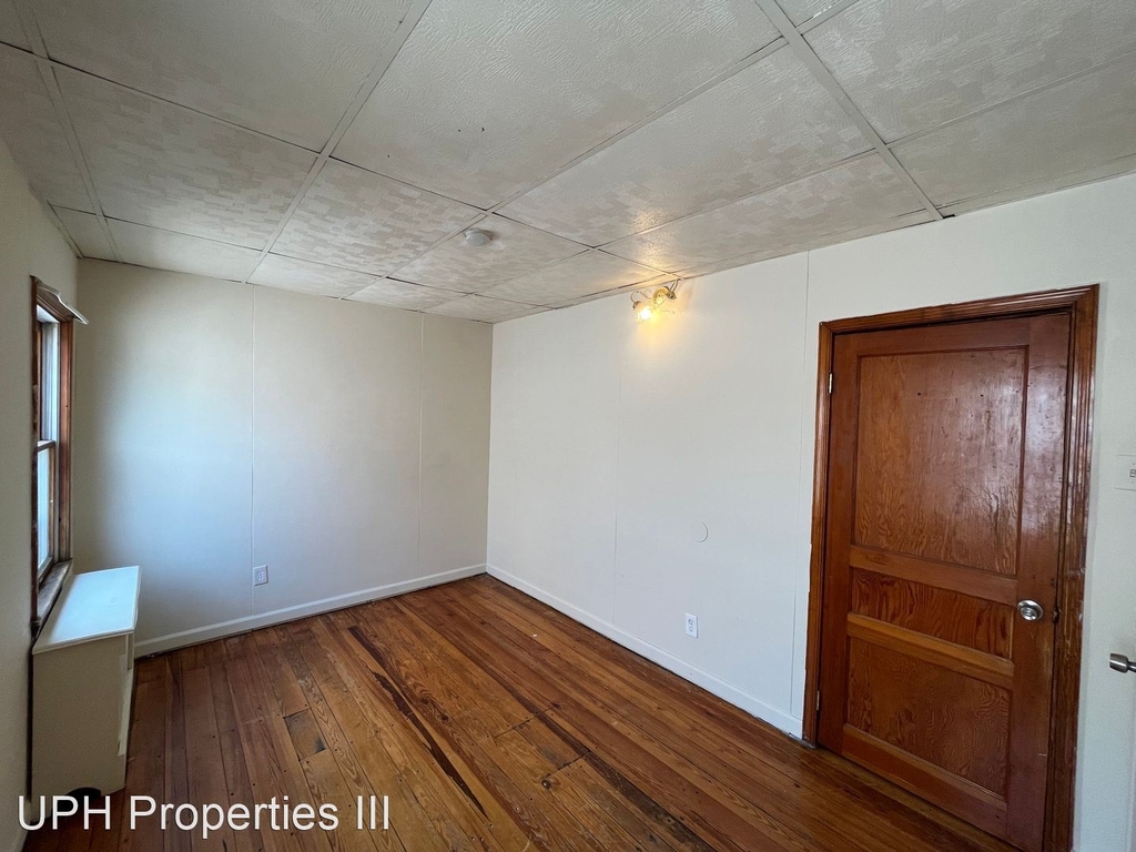 310 Lafayette St - Photo 14