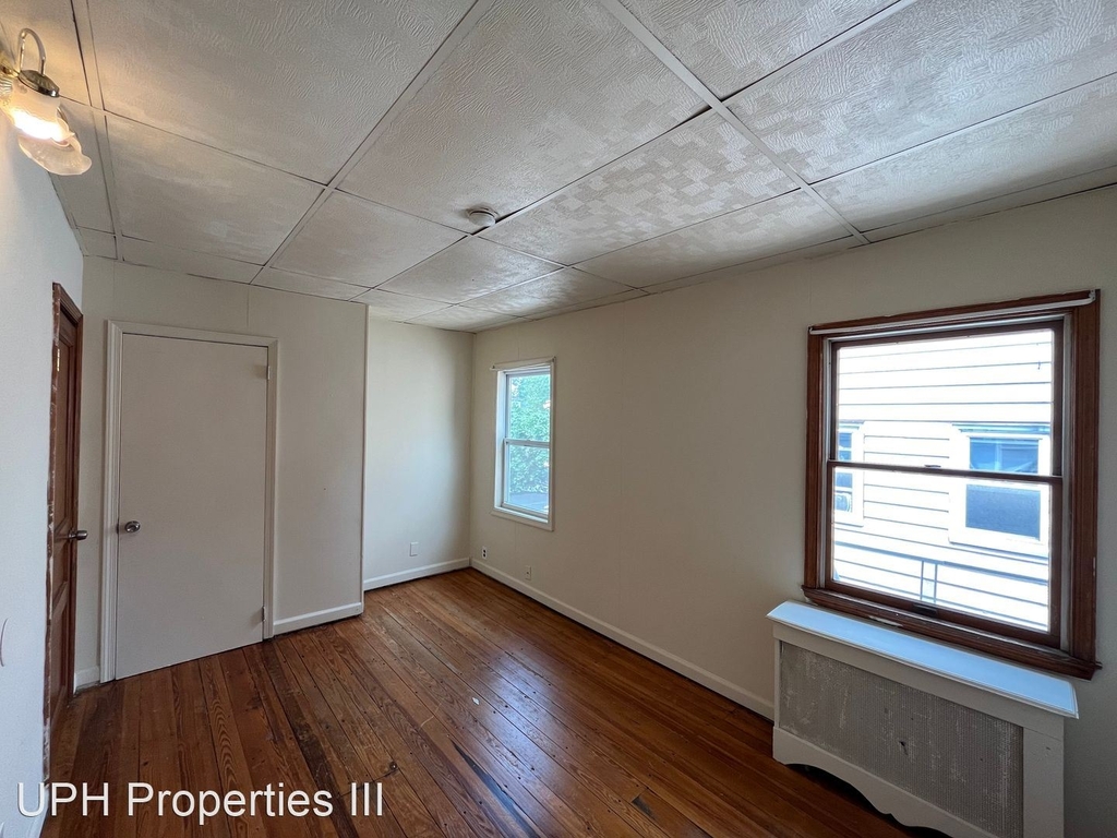 310 Lafayette St - Photo 12