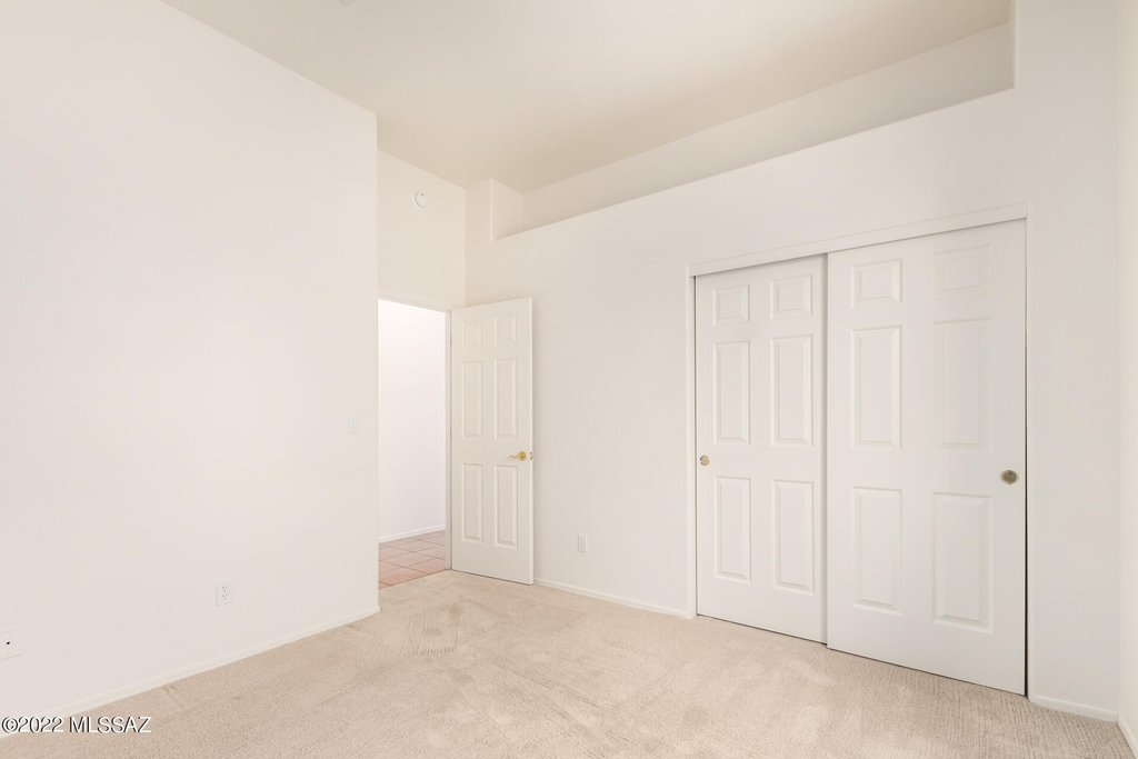 10898 N Sand Canyon Place - Photo 13