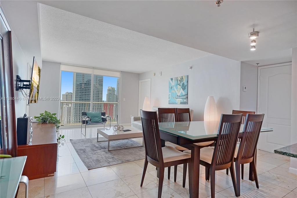 1200 Brickell Bay Dr - Photo 4