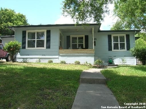 325 Lilac Ln - Photo 0