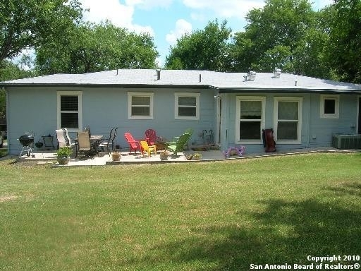 325 Lilac Ln - Photo 2