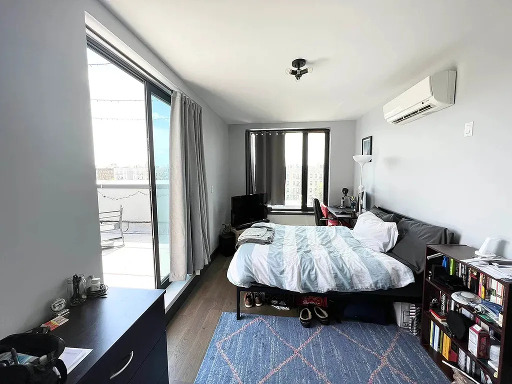 475 Grand Street - Photo 4