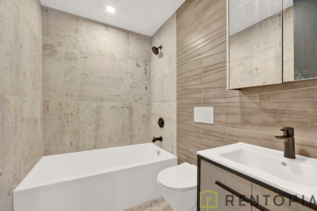 475 Grand Street - Photo 7