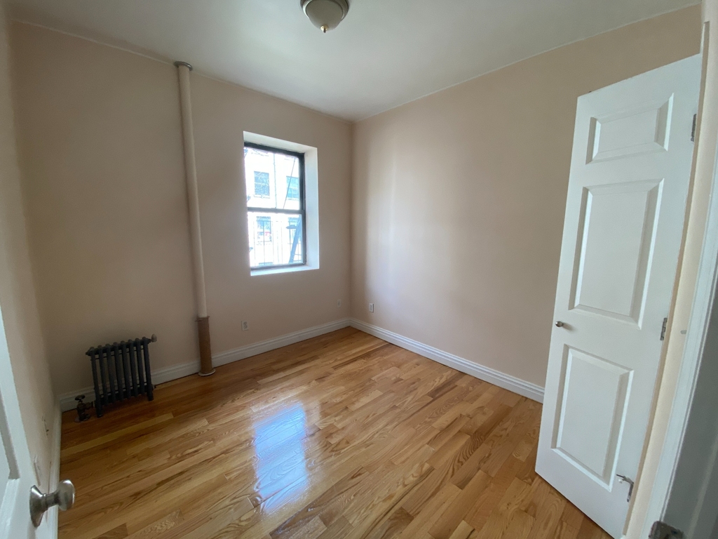 568 West 125th Street - Photo 4