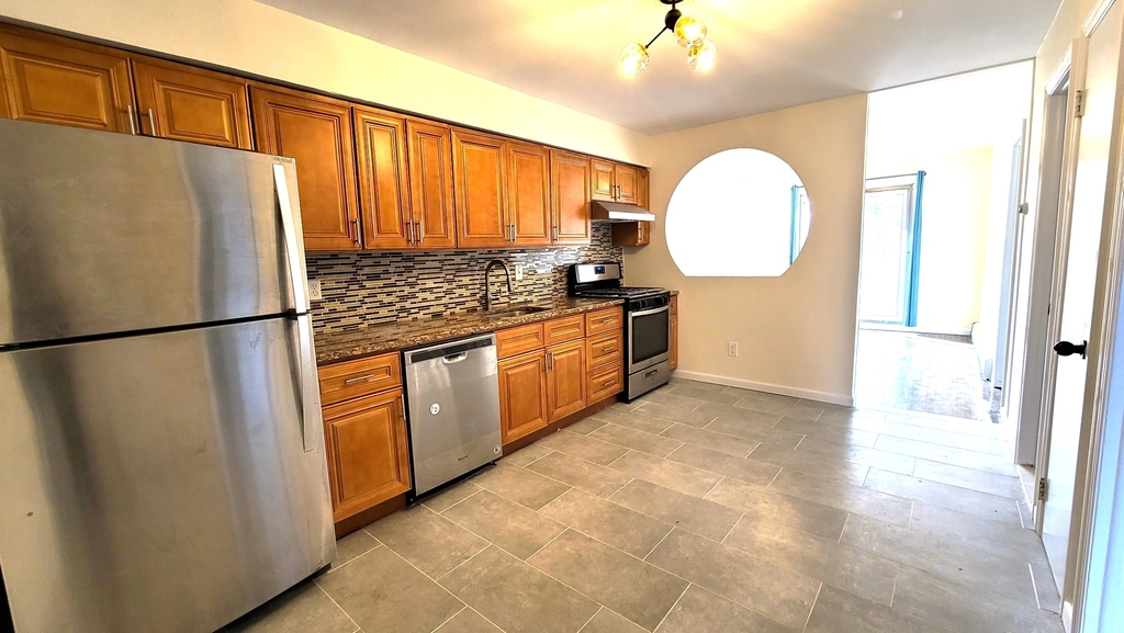 170-20 Lithonia Avenue - Photo 1