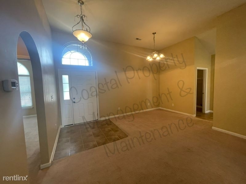 1196 Great Lakes Cir - Photo 4