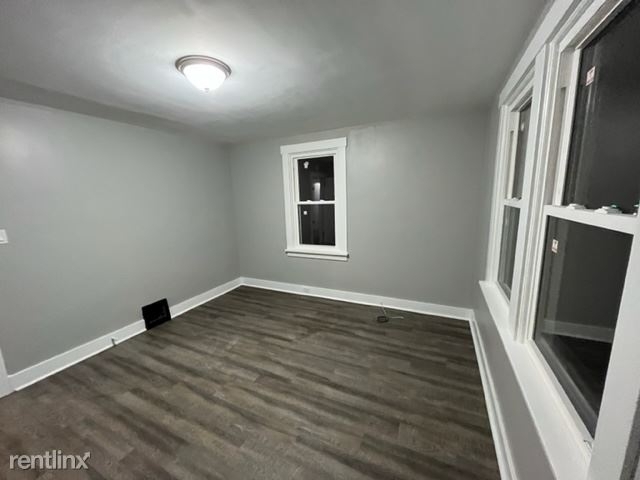 660 Forest Ave 1 - Photo 2