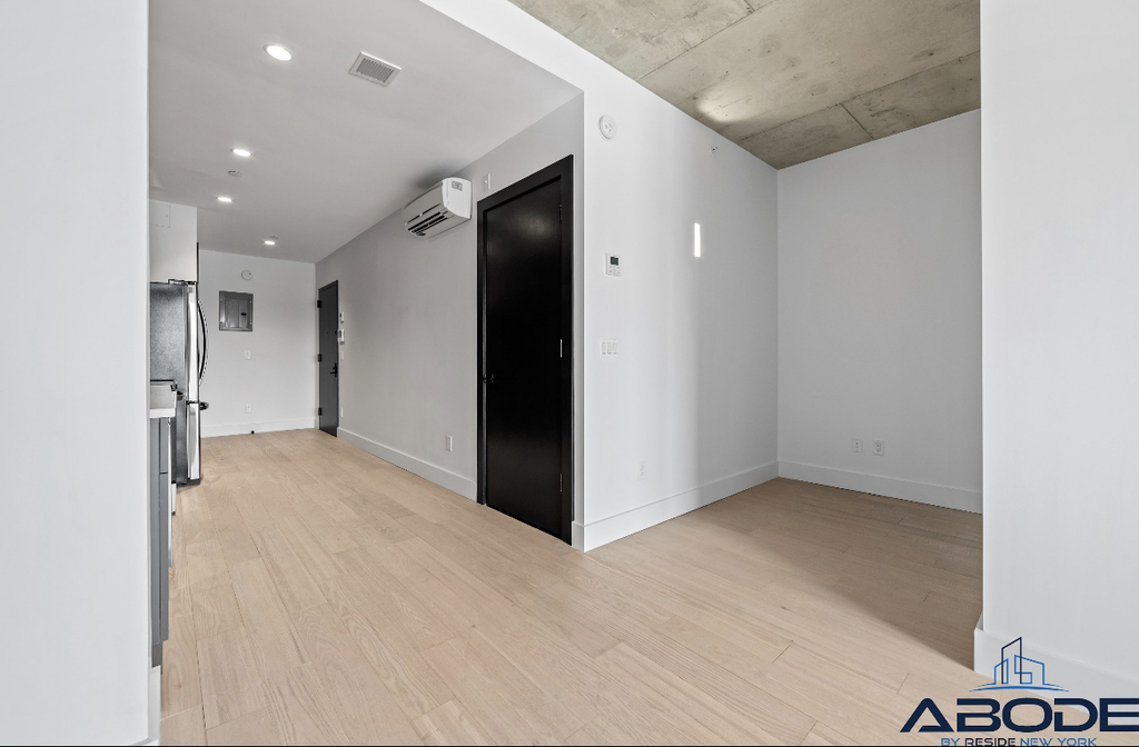 458 East 25th Street - Photo 7