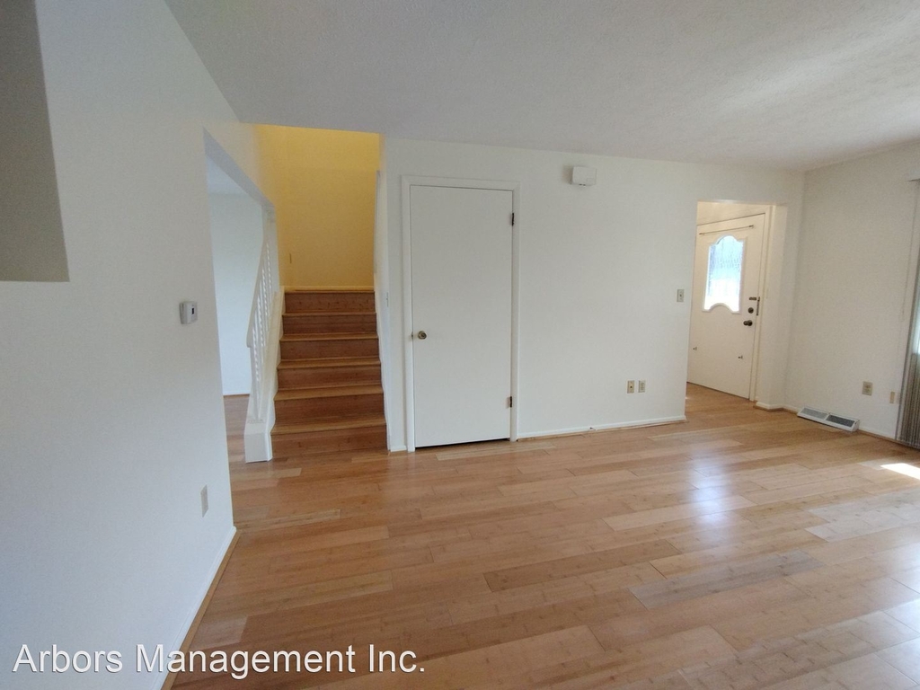 7392 Beacon Hill Drive - Photo 6