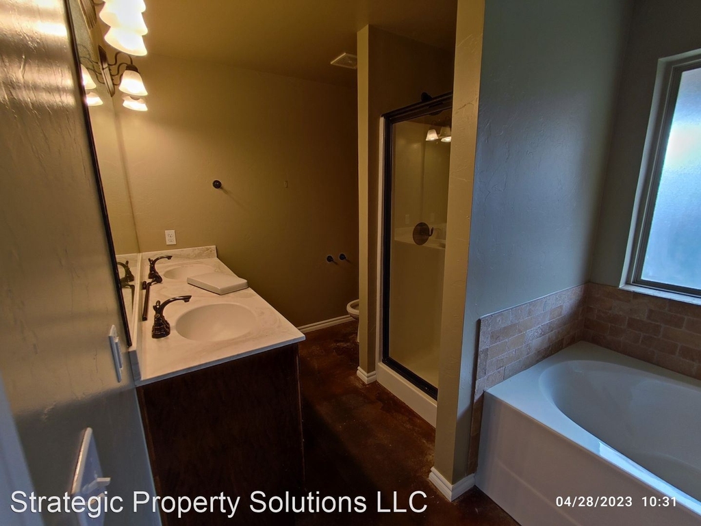 505 Sw 43rd Street - Photo 3