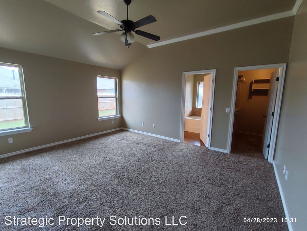 505 Sw 43rd Street - Photo 2