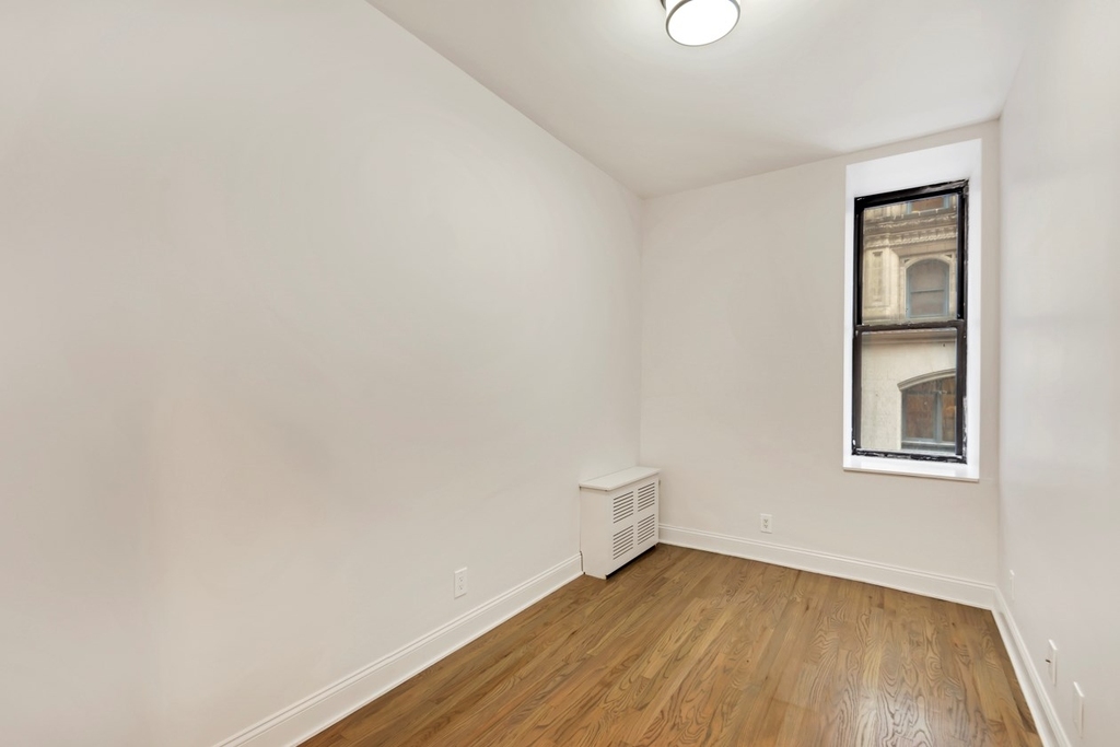 121 Madison Avenue - Photo 2