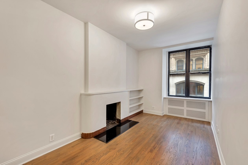 121 Madison Avenue - Photo 1