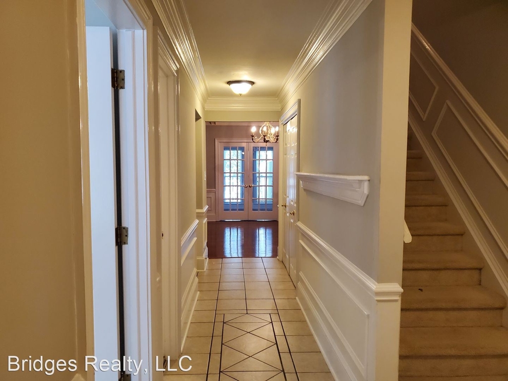 659 Crown Point Drive - Photo 2