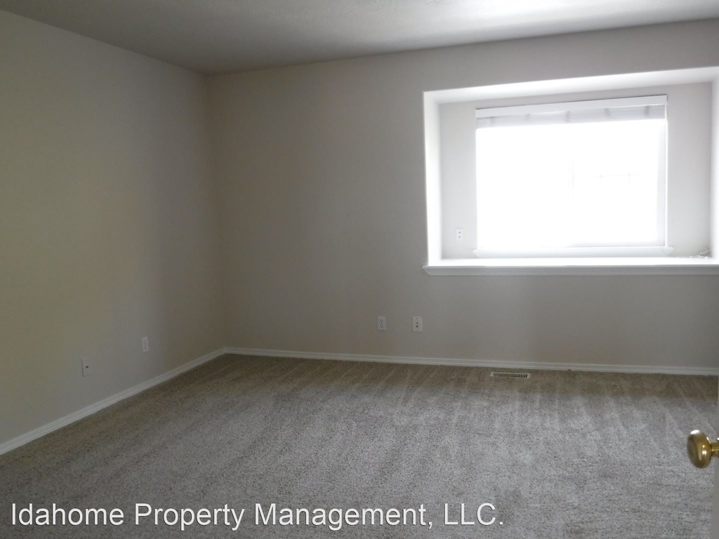 8585 W Wall Dr - Photo 19