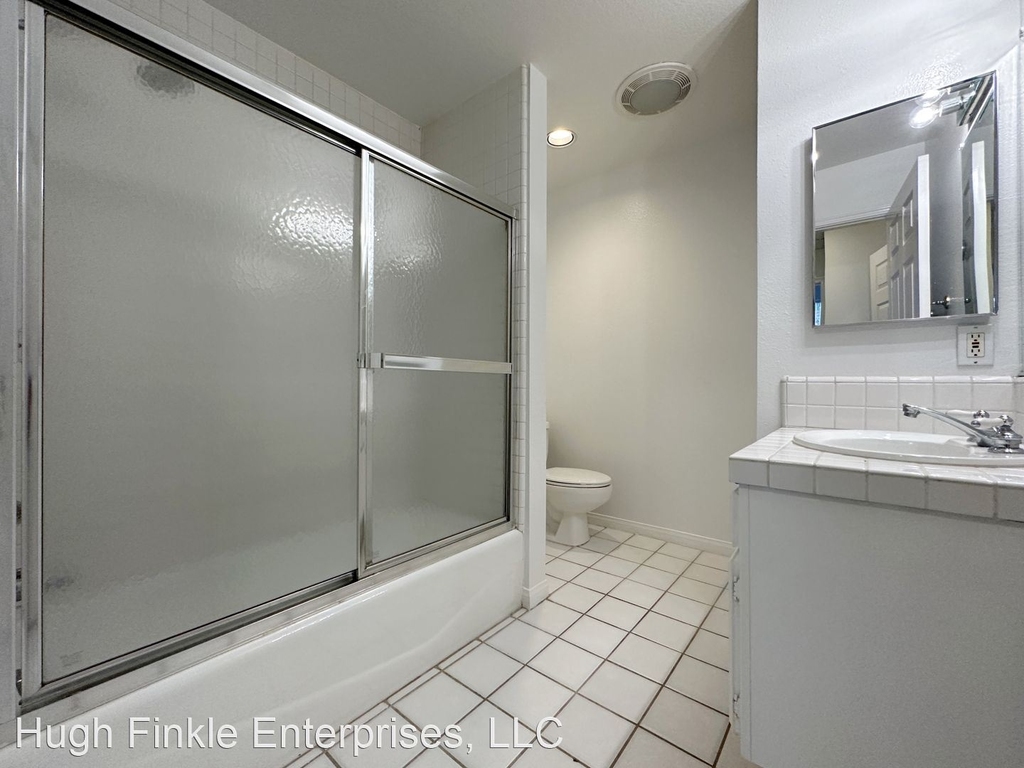 4334 Colbath Ave. #103 - Photo 9