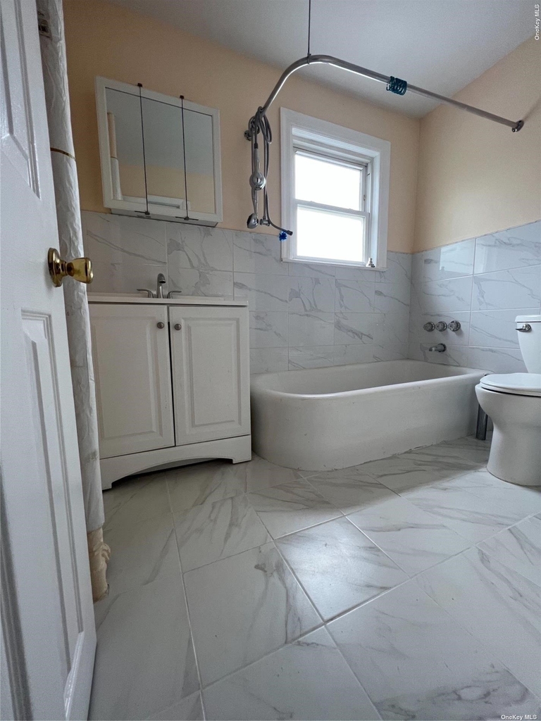 168-06 116th Avenue - Photo 3