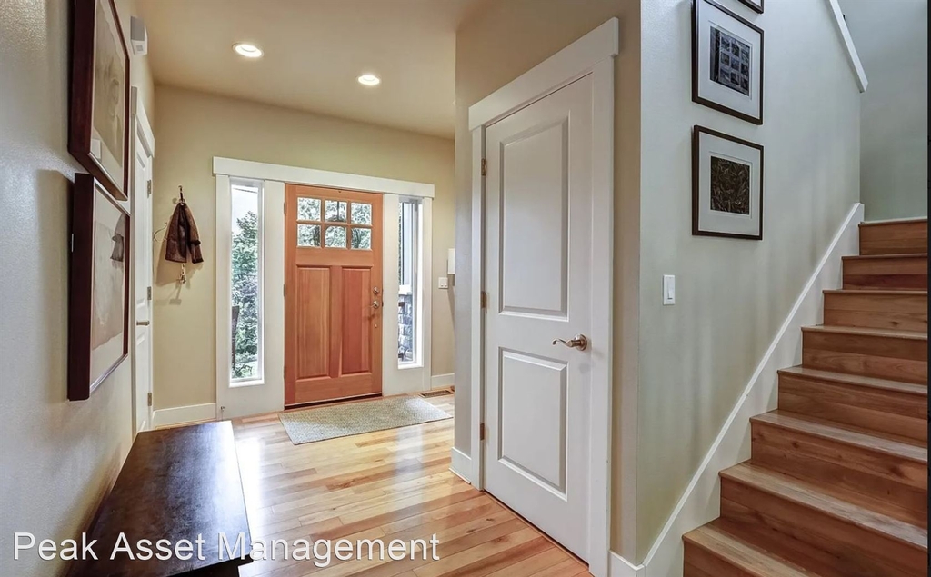 4823 Sw 45th Ave - Photo 1