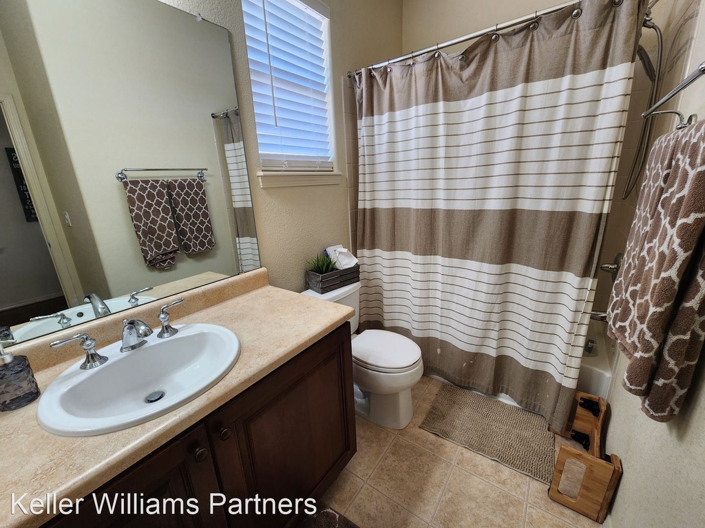 8138 Cedarstone Ln - Photo 12