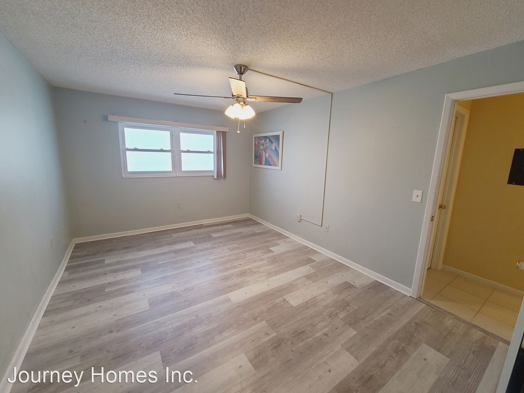 5521 80th Street North, Unit #311 - Photo 32