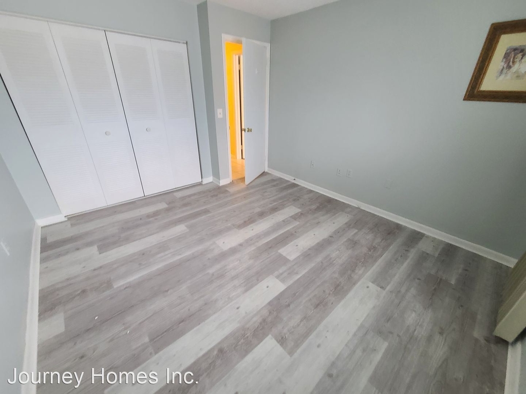 5521 80th Street North, Unit #311 - Photo 6