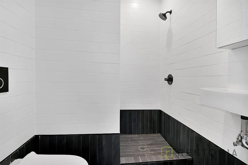 90 Manhattan Avenue - Photo 4