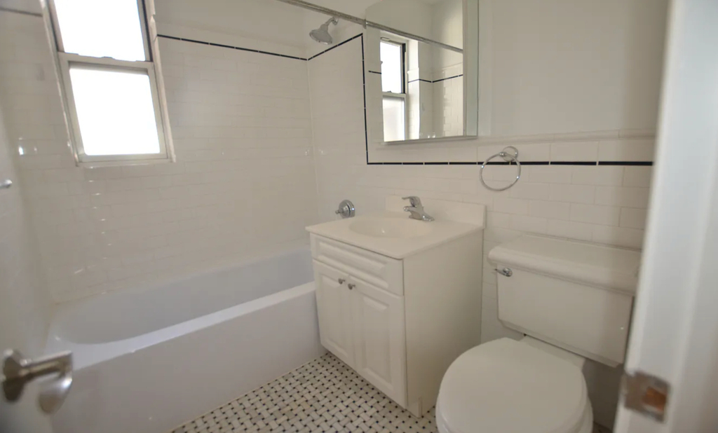 117 West 13th Street - Photo 1