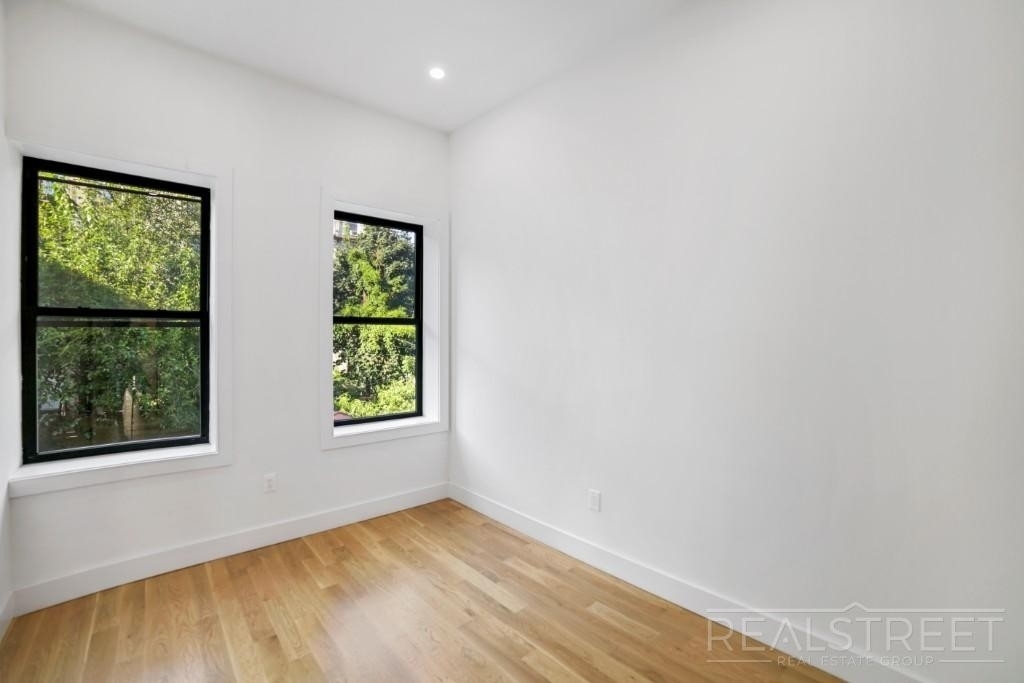 1401 Dean Street - Photo 10