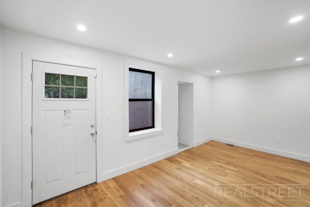 1401 Dean Street - Photo 6