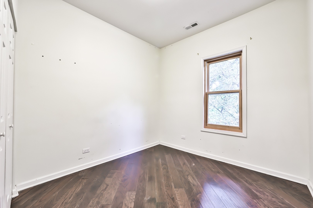 3516 W Belden Avenue - Photo 10