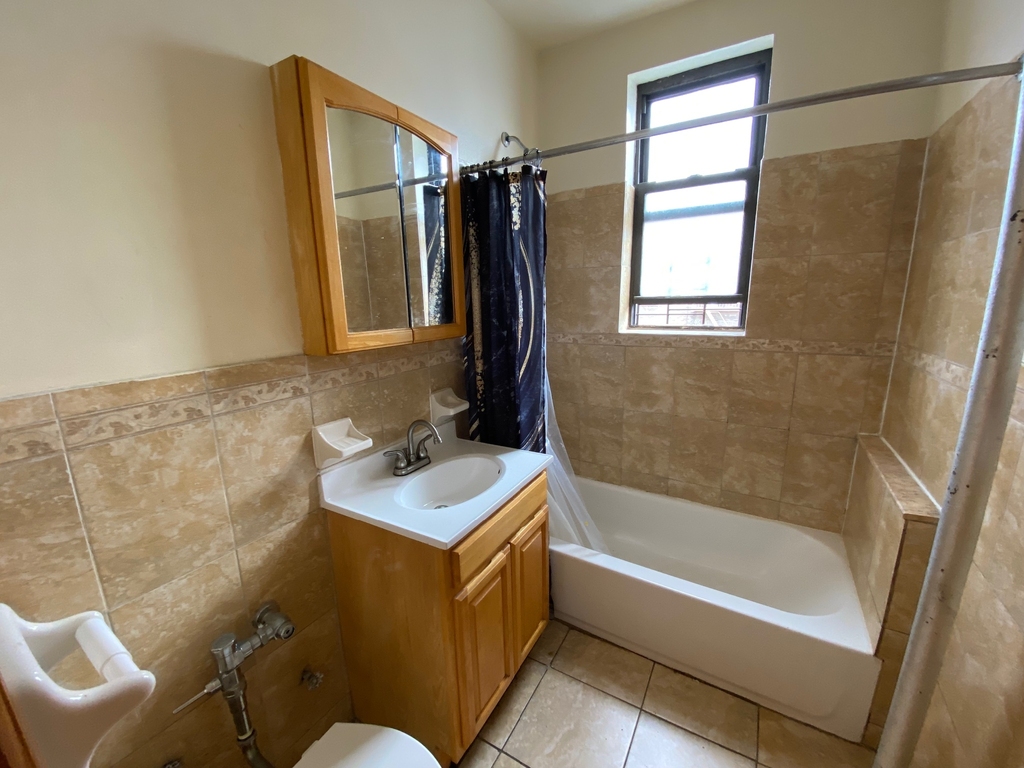 281 Crown Street - Photo 1