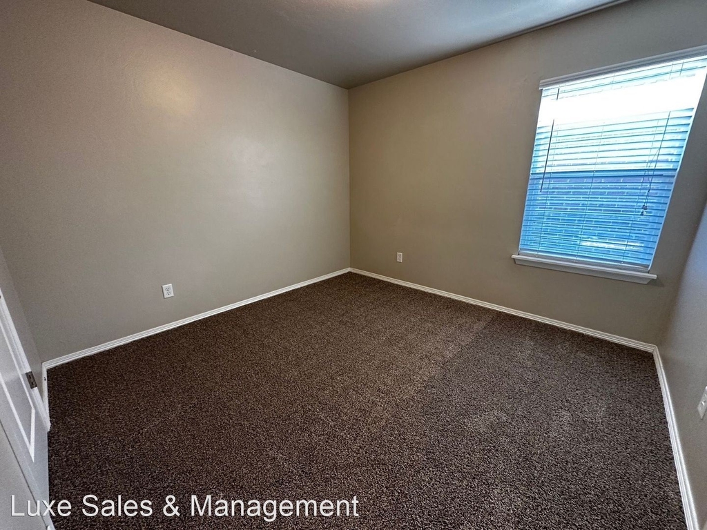 2408 Alta Vista Ln - Photo 23