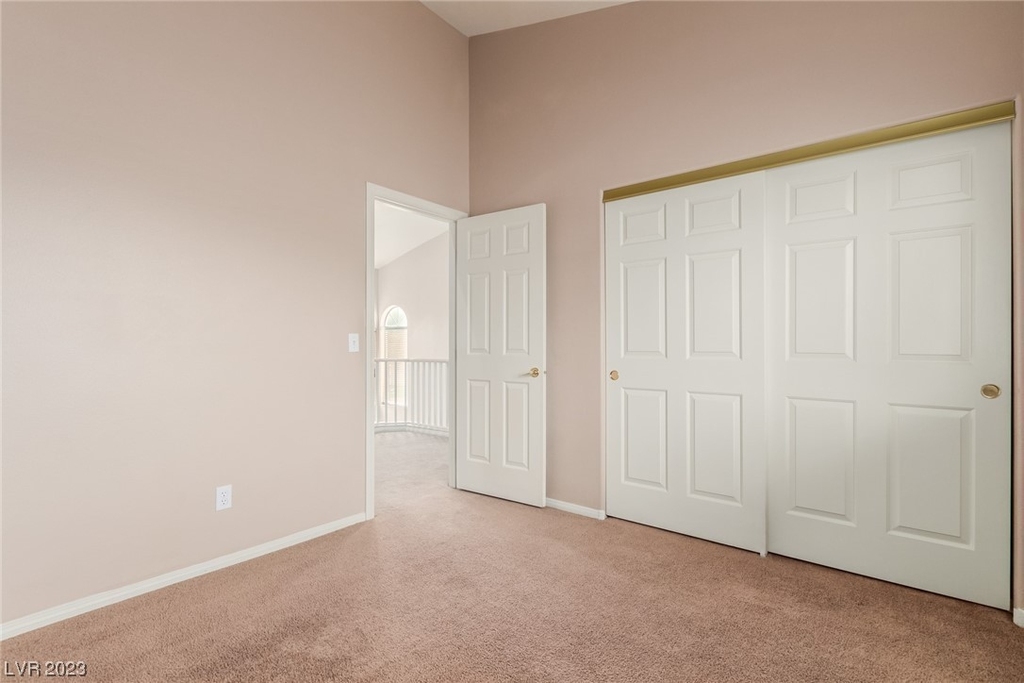 981 Upper Meadows Place - Photo 32